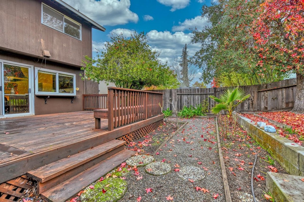424 Simi Pl