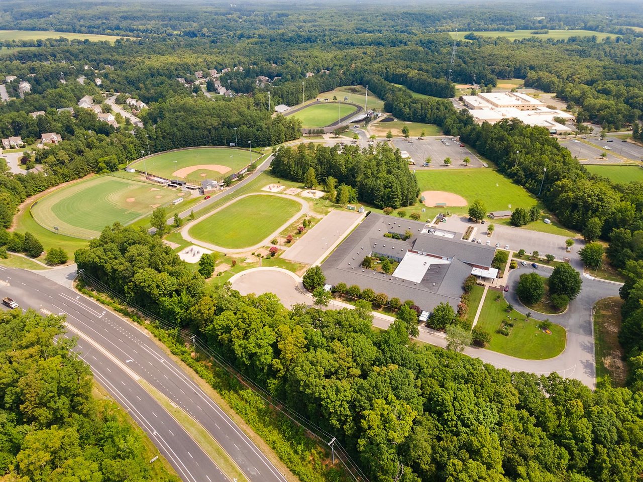 3328 Robious Forest Way