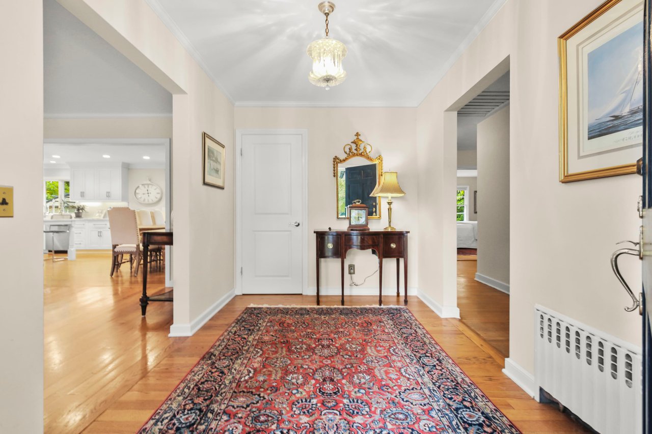 24 Pequot Drive, Norwalk