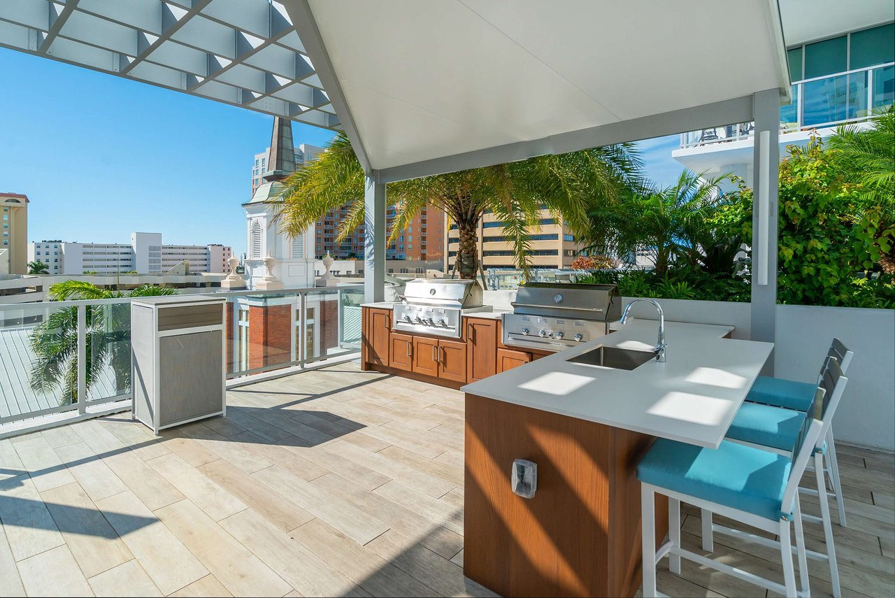 111 S PINEAPPLE AVE #605