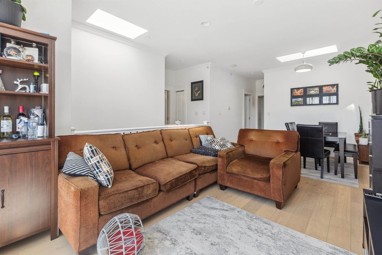 465 E 55th Ave