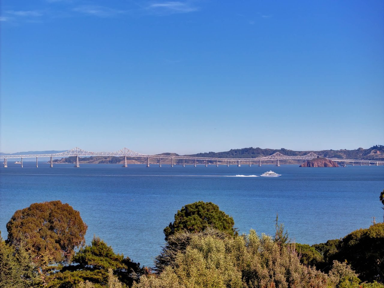 Sweeping Bay Views in Seafirth Estates