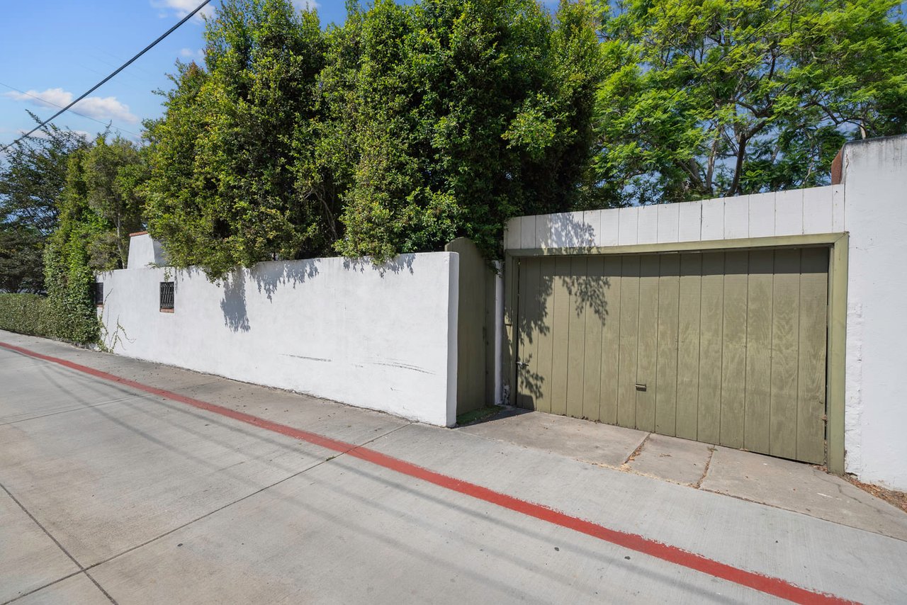 811 10th Street