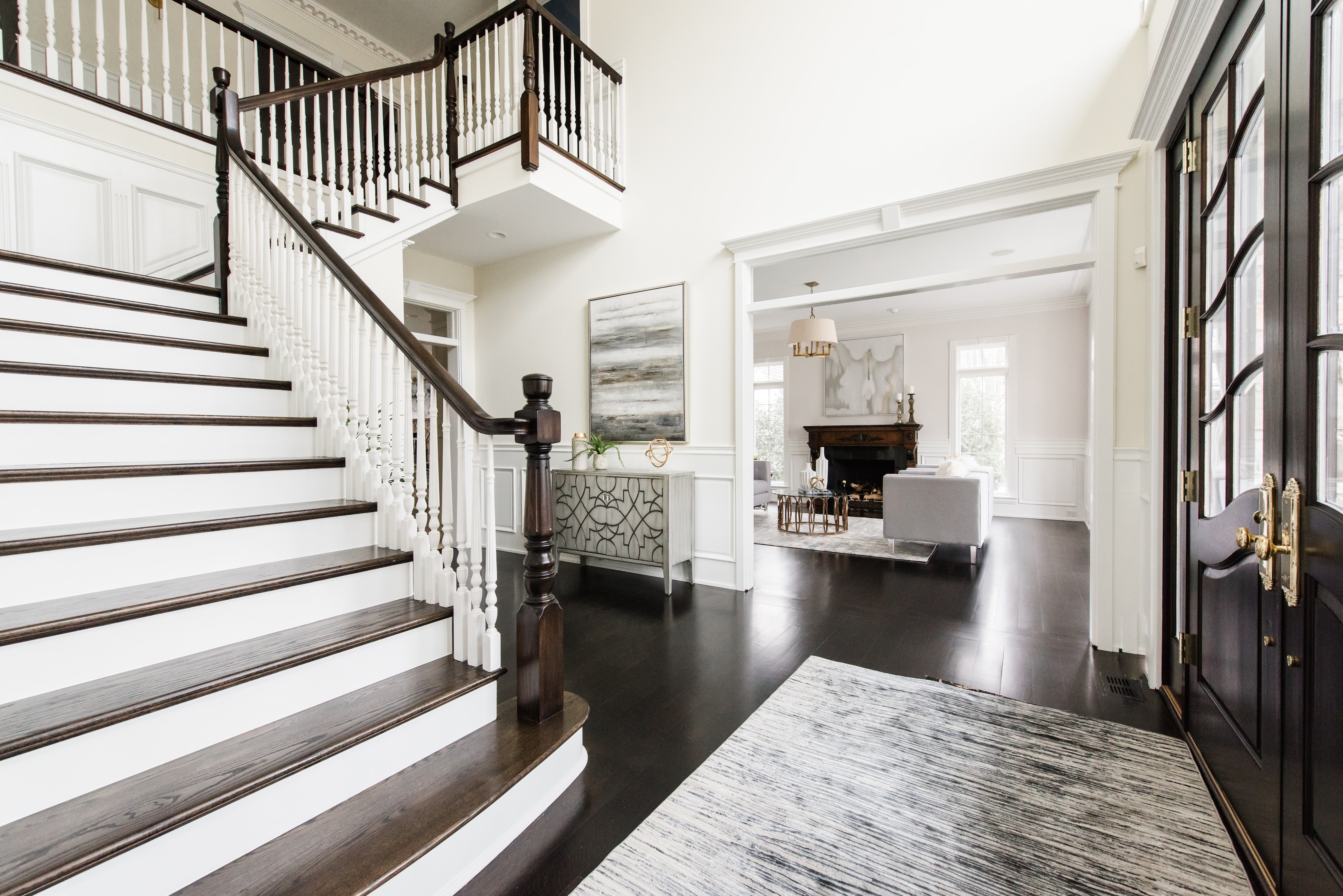 This Sophisticated Home Features A Commanding Presence 
