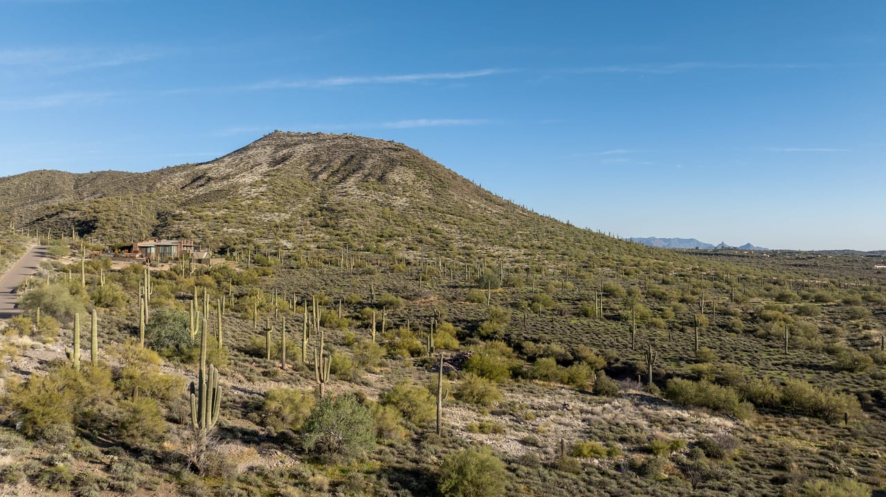 Stagecoach in Continental Mountain Estates in Cave Creek