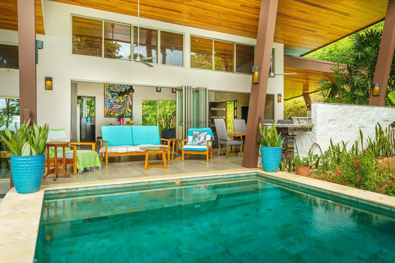 4 Bedroom Tropical Luxury Home, With Outstanding Ocean And Mountain Views