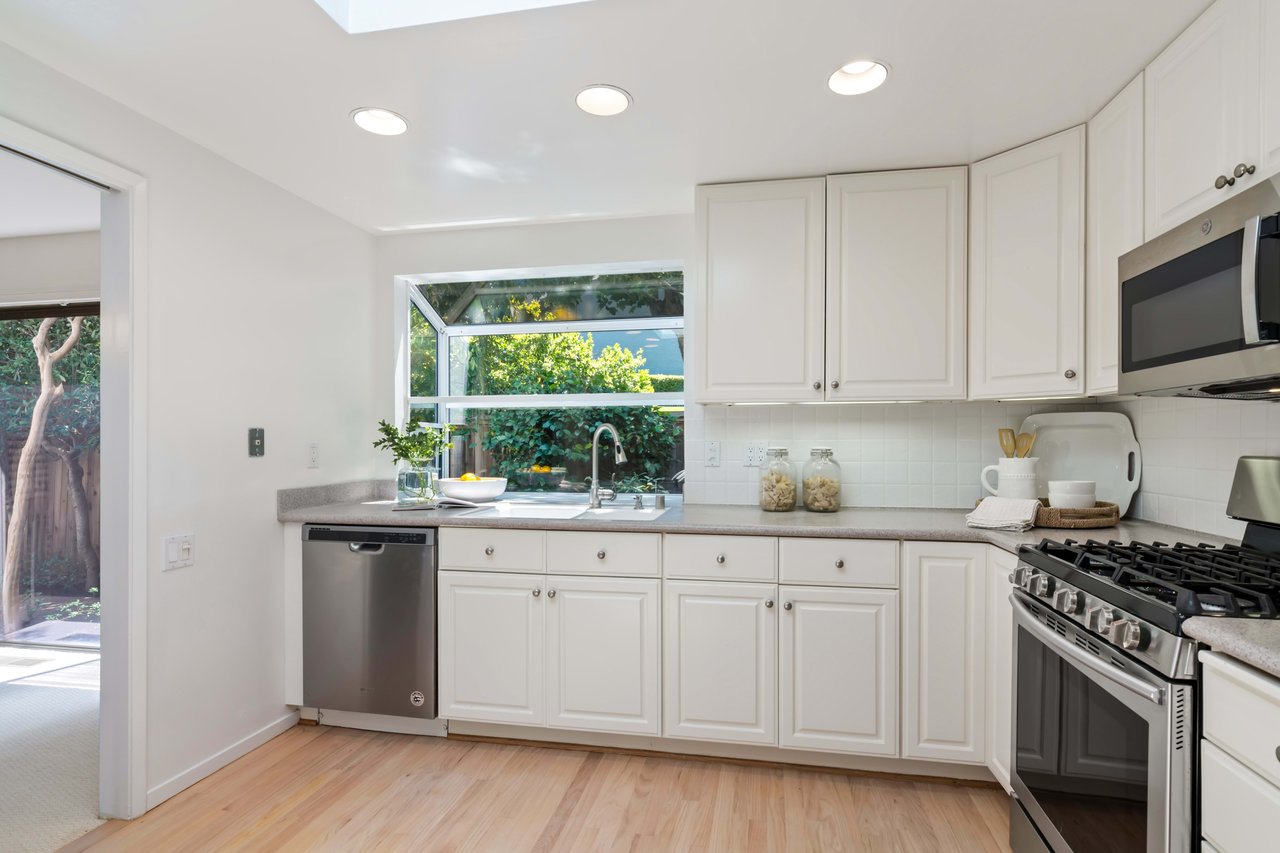 863 Augusta Dr