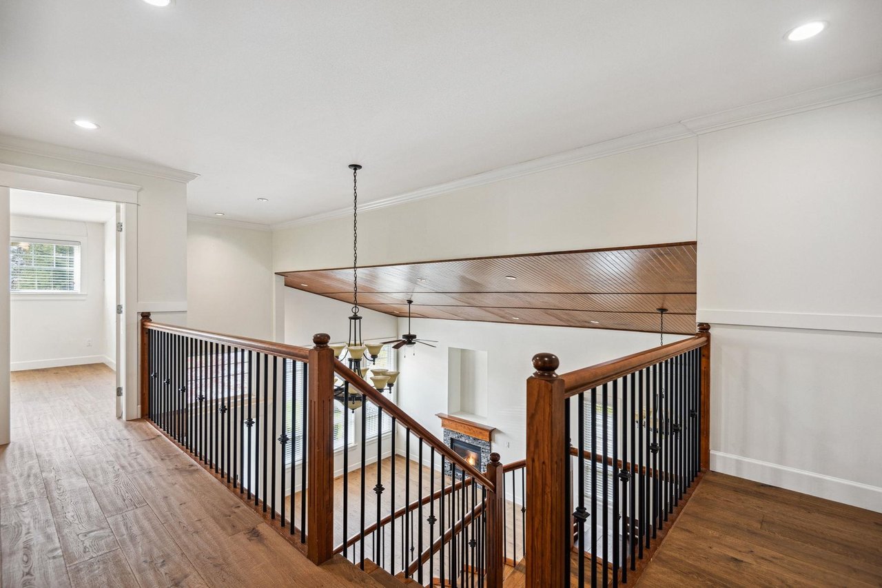 20307 98a Ave