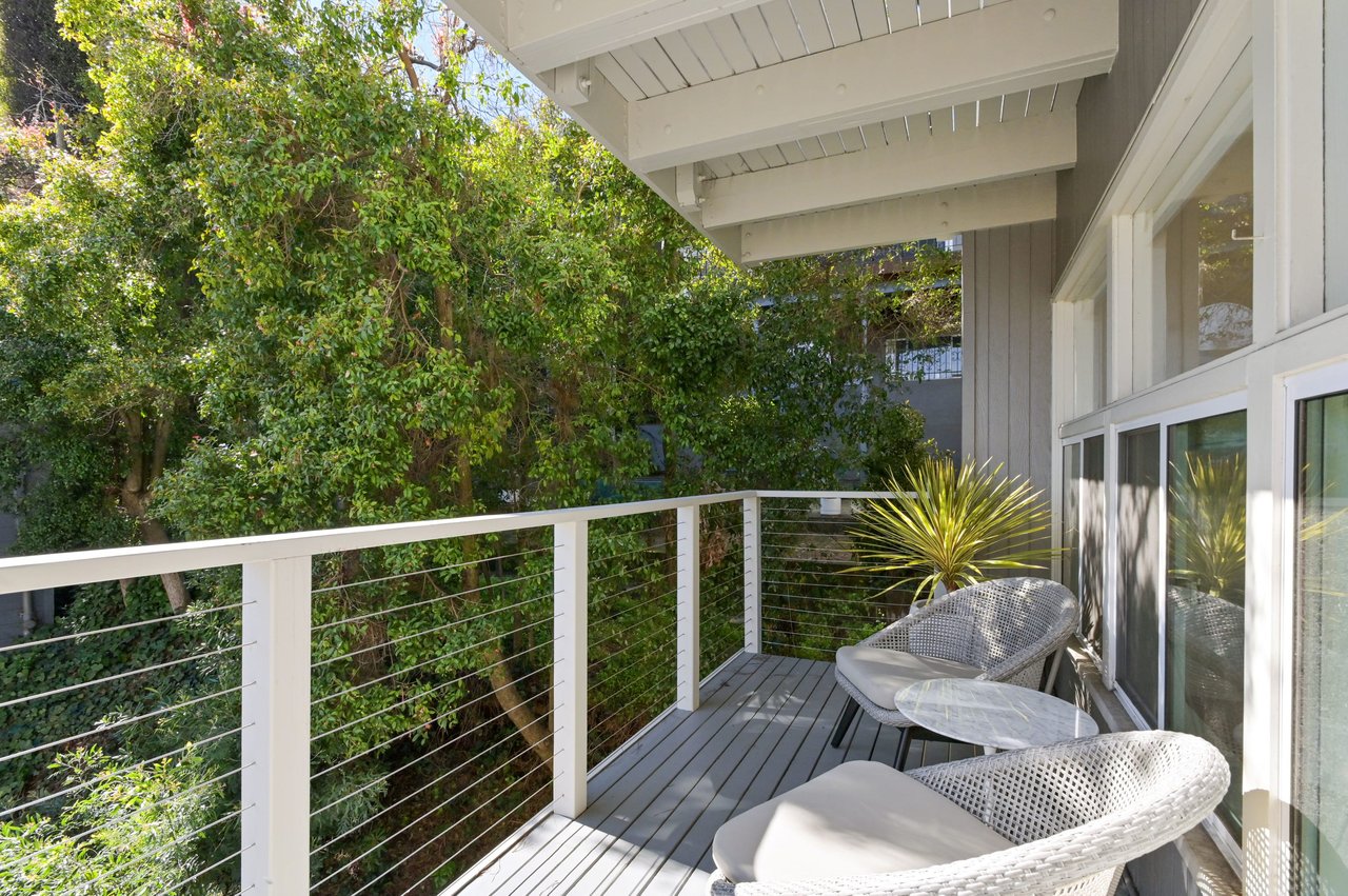 Renovated Three Bedroom Cow Hollow Condo