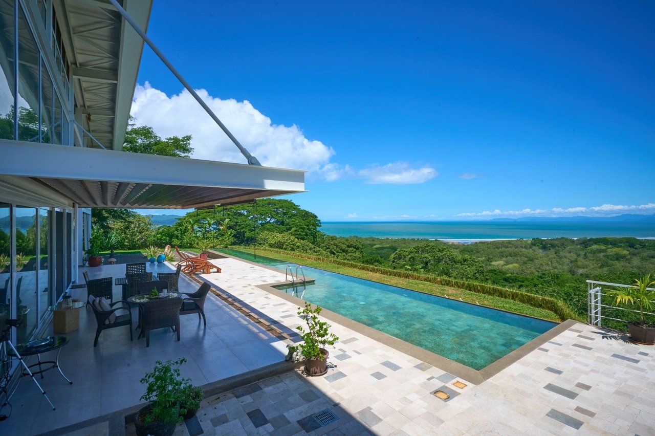 Hilltop Luxury Heliport Estate, Jaco, Puntarenas