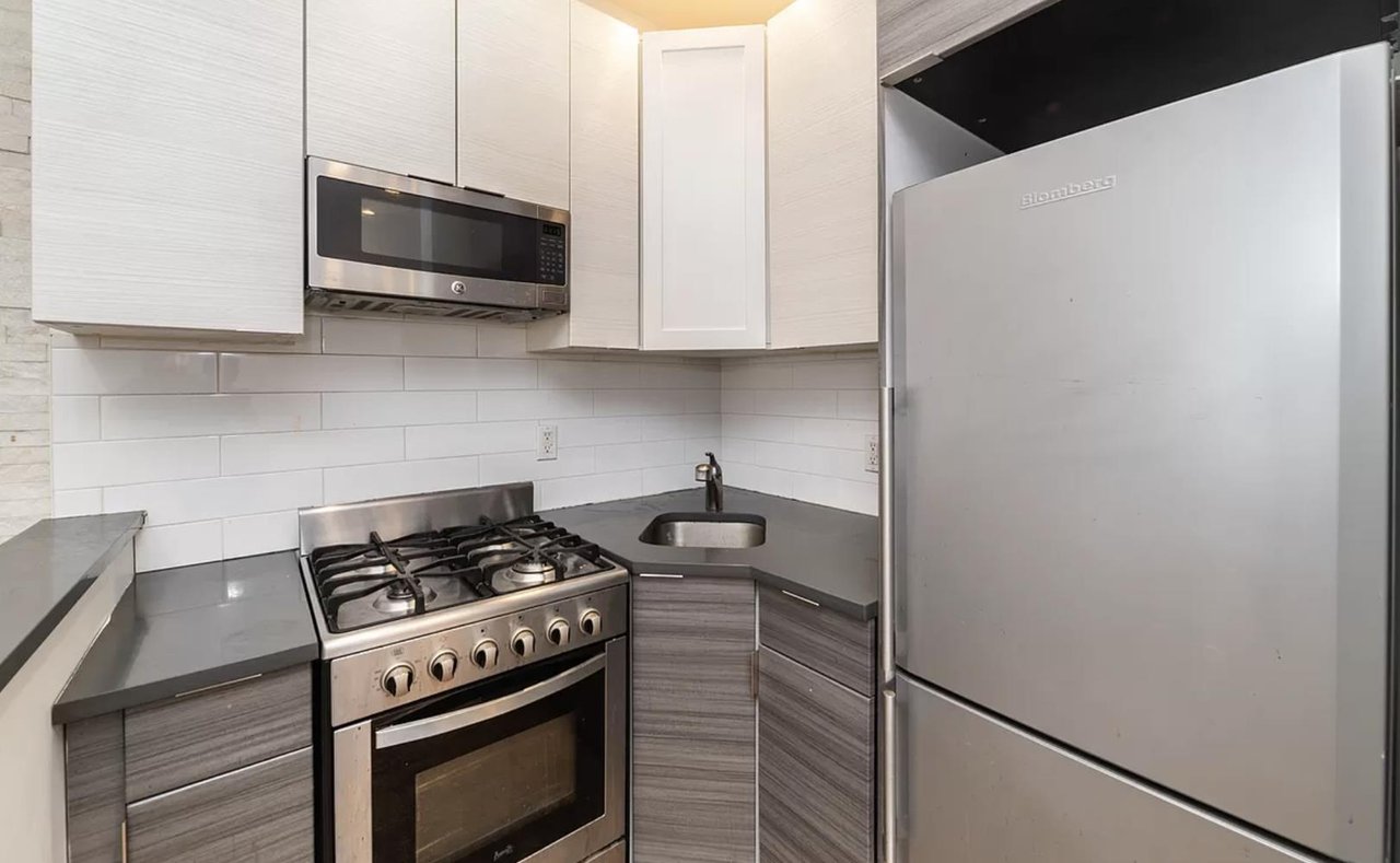 45 Carmine Street, Apt 3-C