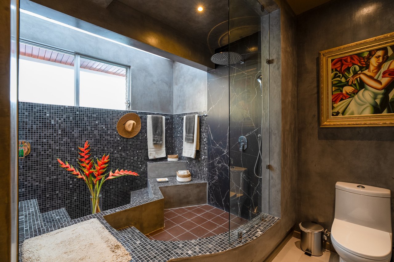 Designer Estate With Sauna, Escazu, San Jose