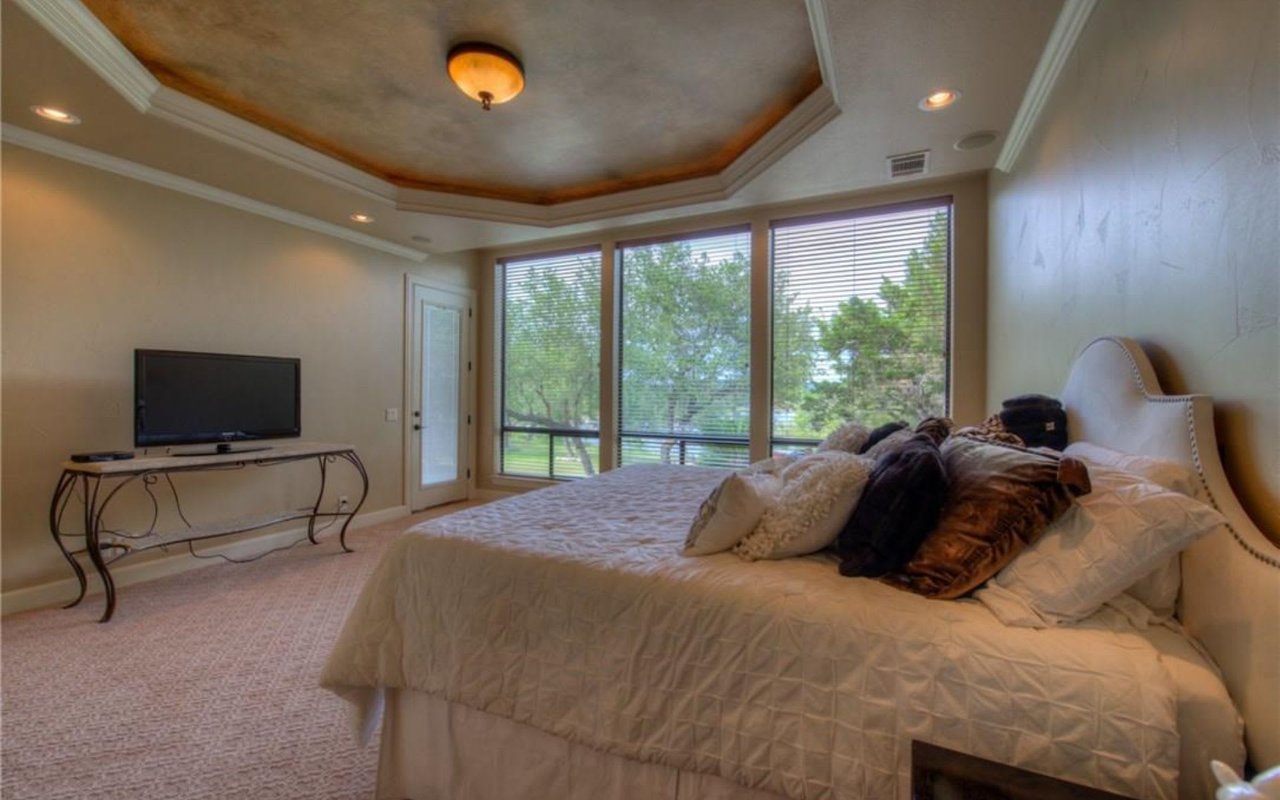 5711 Pool Canyon Cv