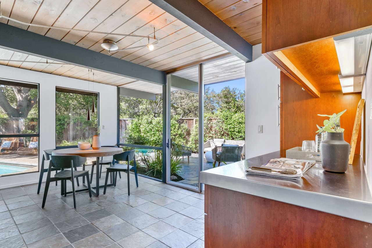 958 Eichler Drive