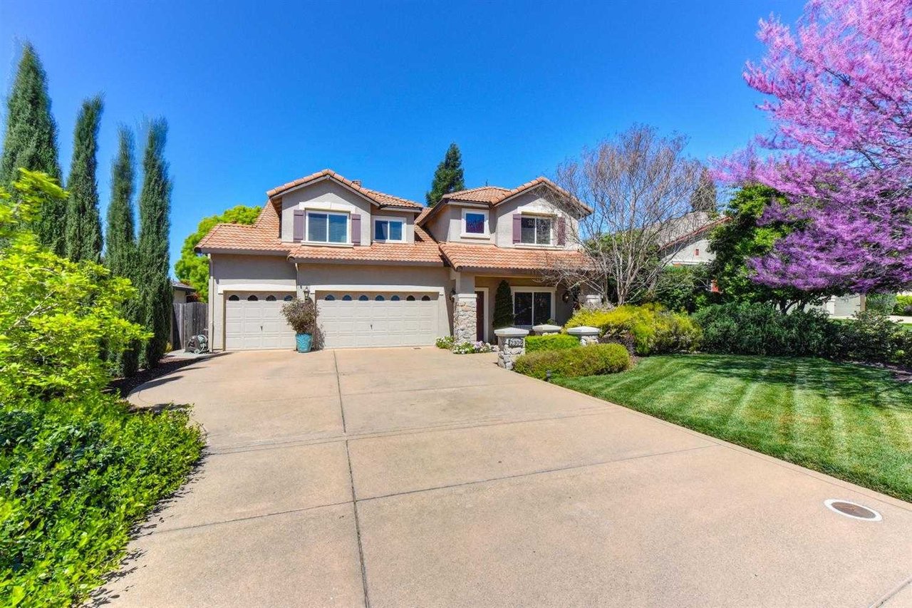 2309 Holly Drive