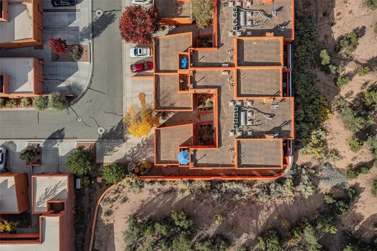 604 Avenida Villa Hermosa #201