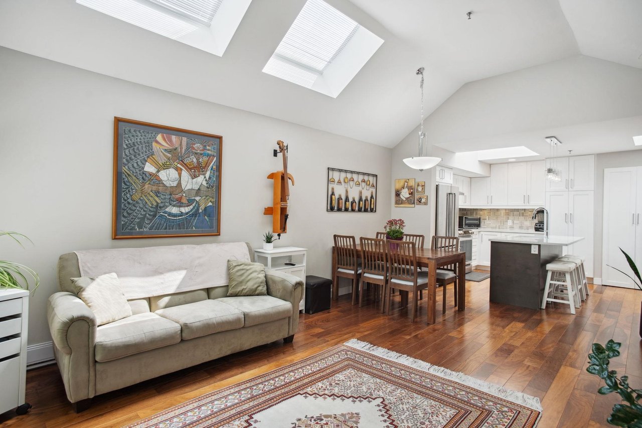 401-3720 W 8th Avenue, Vancouver