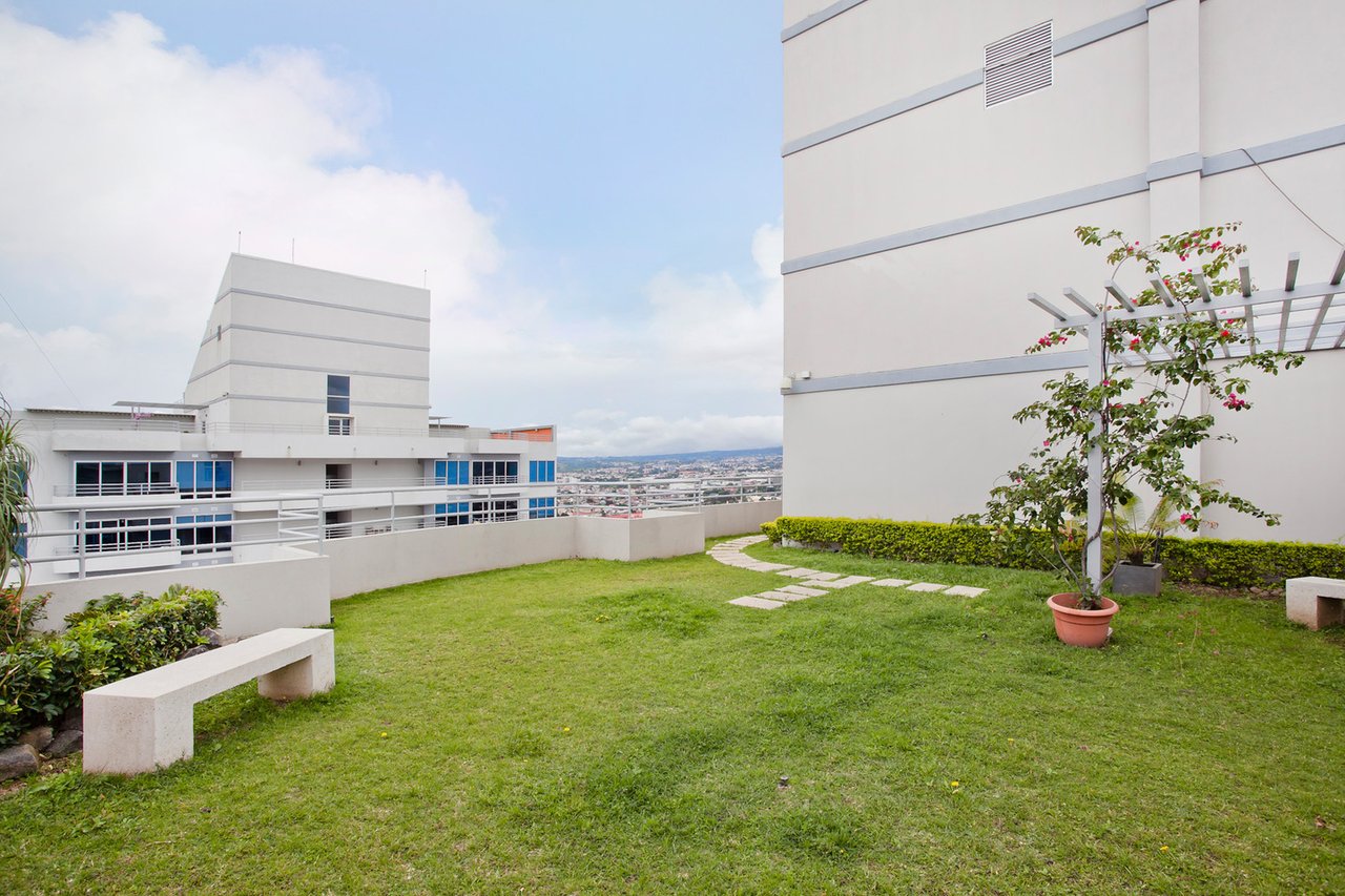 Custom Remodeled Jacuzzi Penthouse, Sabana and Rohrmoser, San Jose