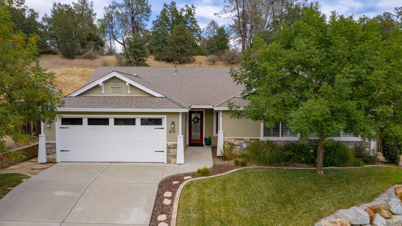 671 Valleybrook Dr