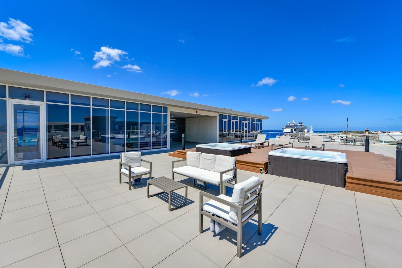Harbour House 602 S