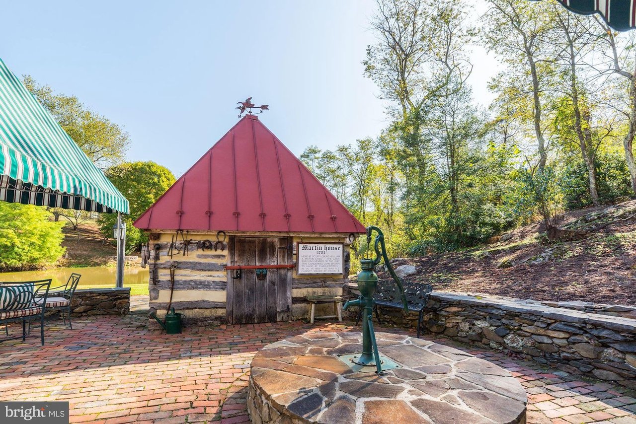 2299 Scuffleburg Rd