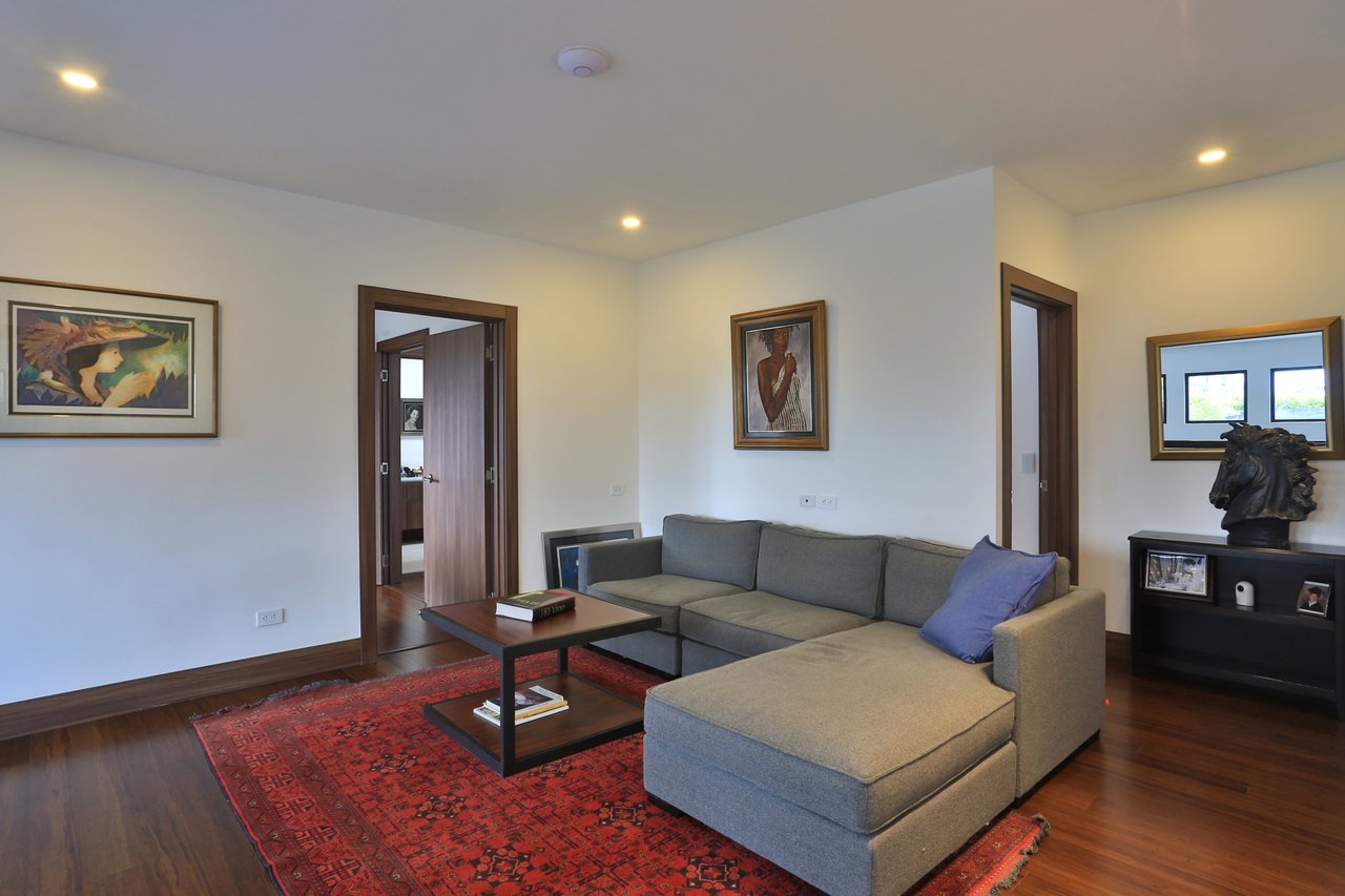 Remodeled Residence With Apartment, Escazu, San Jose