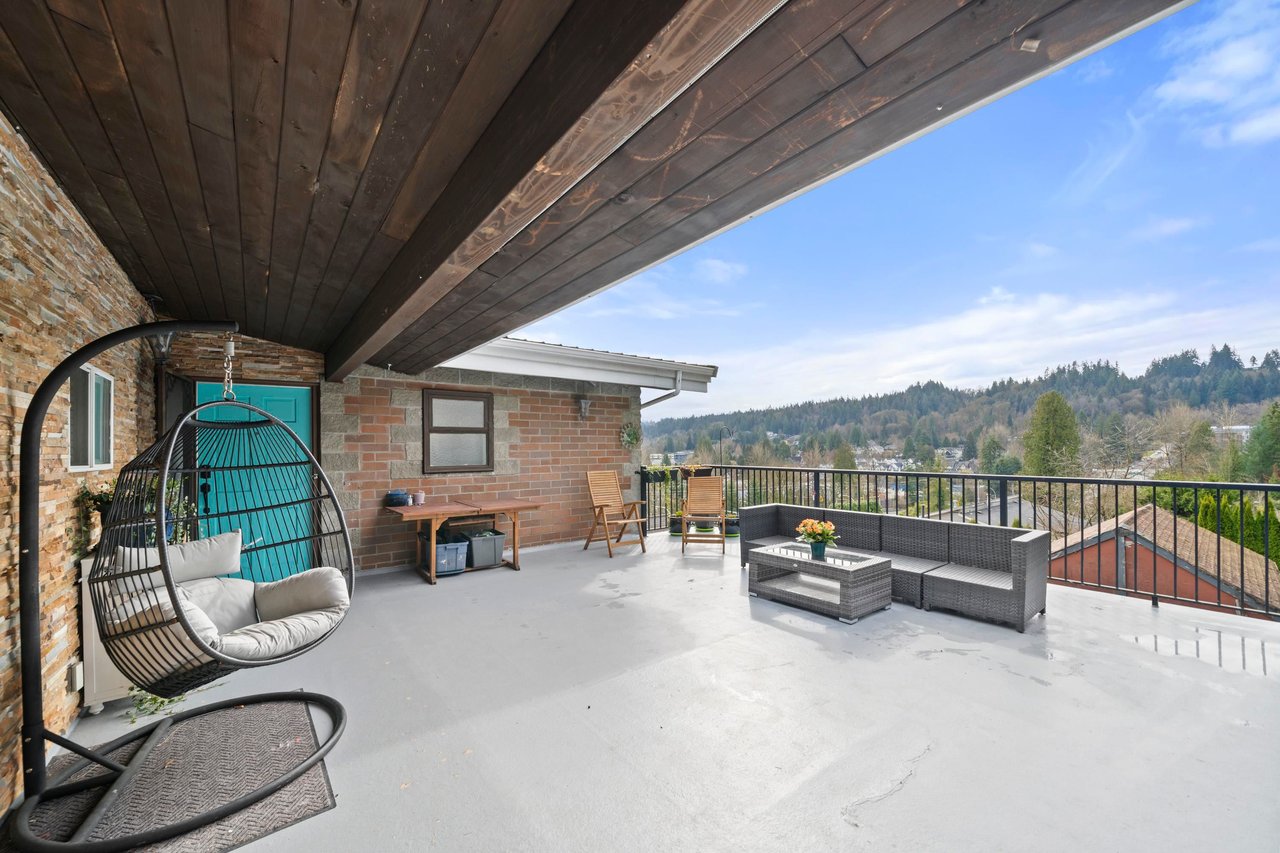 1793 View St