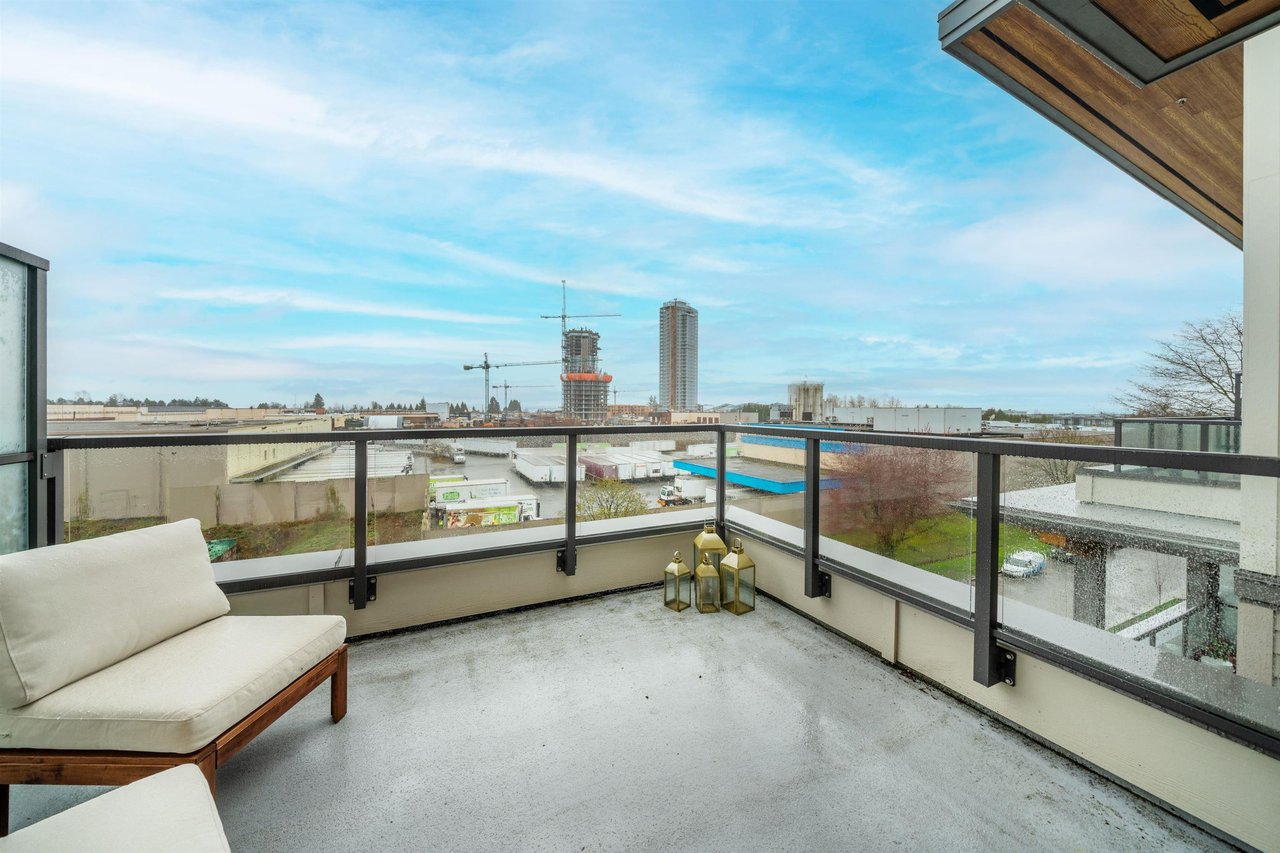 606-7169 14th Ave