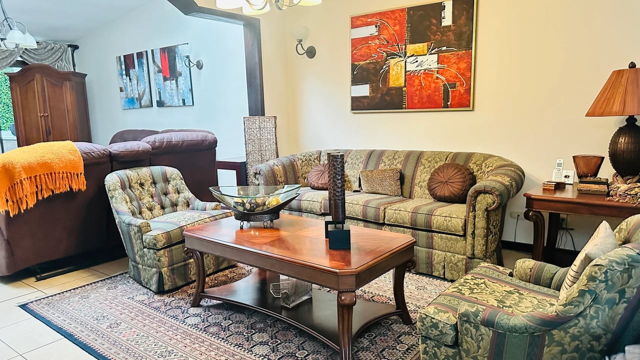 Colonial Style Gated Condo, Curridabat, San Jose