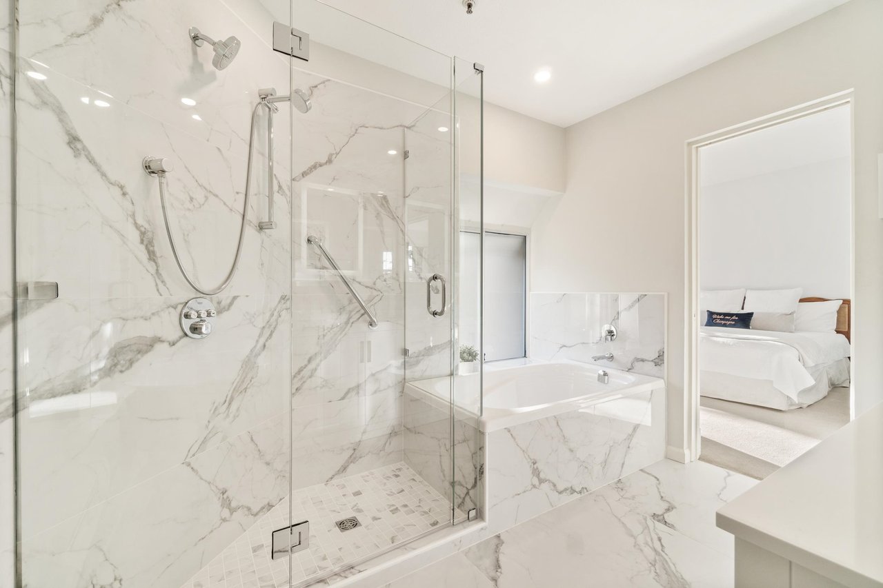 303-2210 W 40th Ave