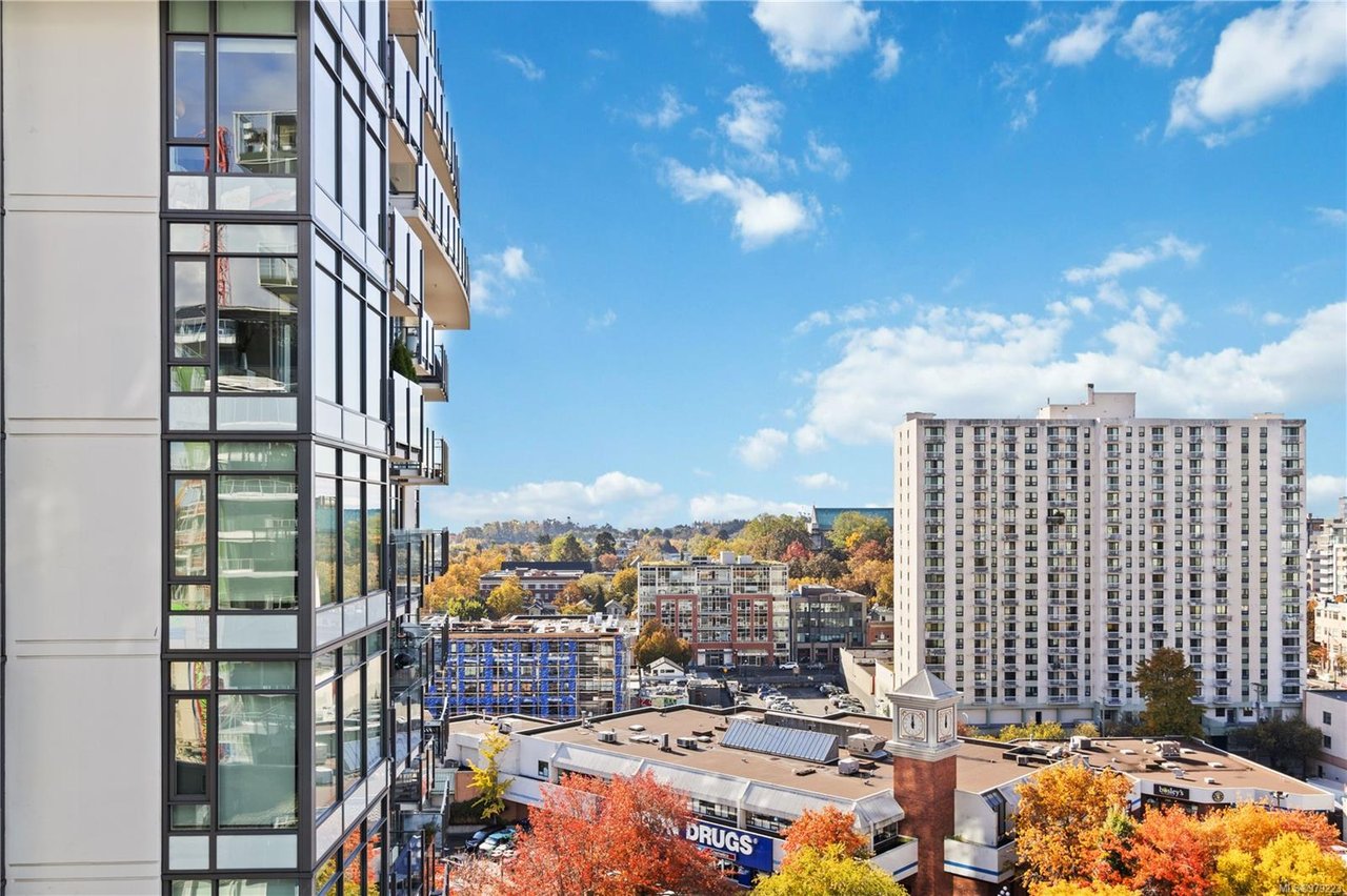1101-989 Johnson St, Victoria