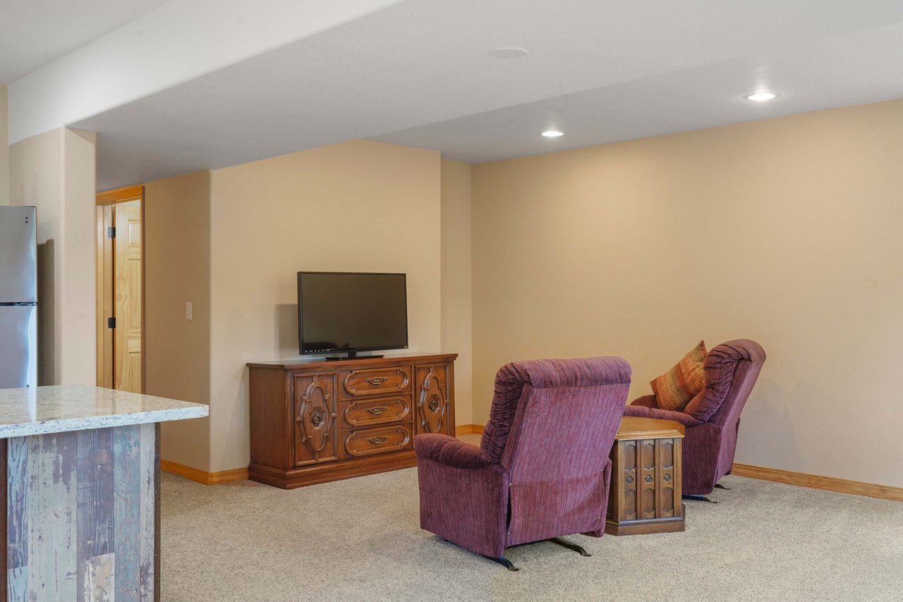 12615 Porcupine Lane