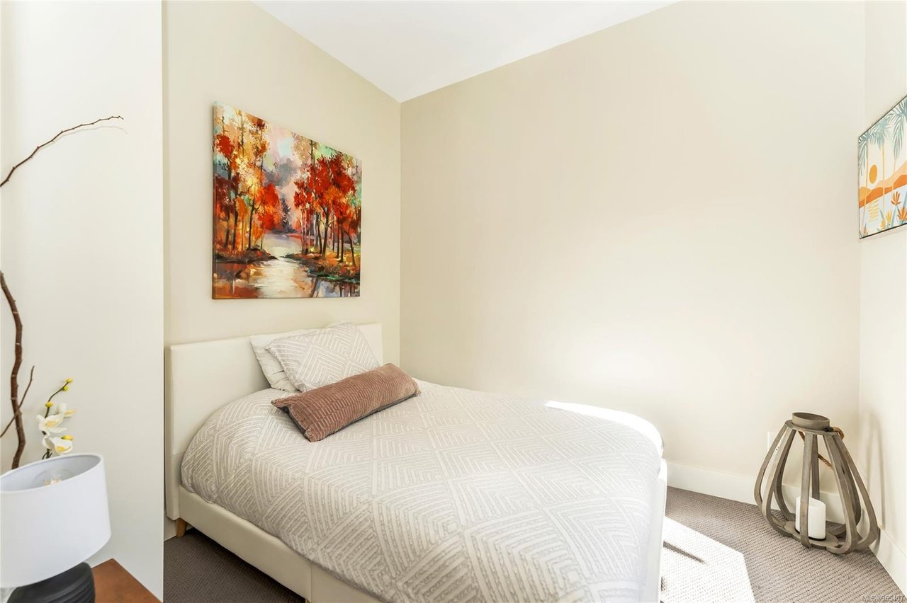 31-350 Latoria Blvd