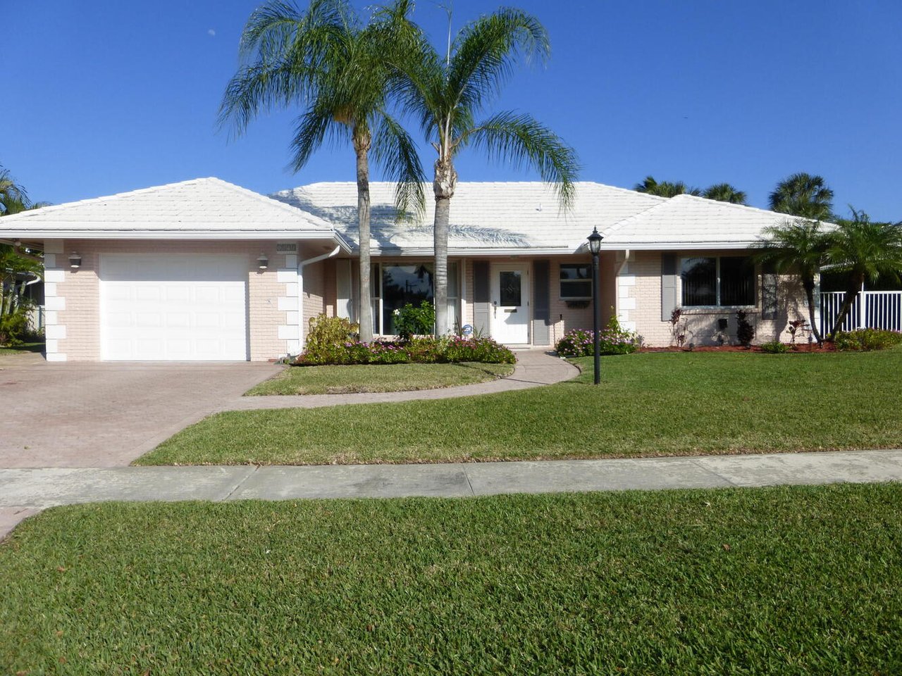 1090 Cypress Way