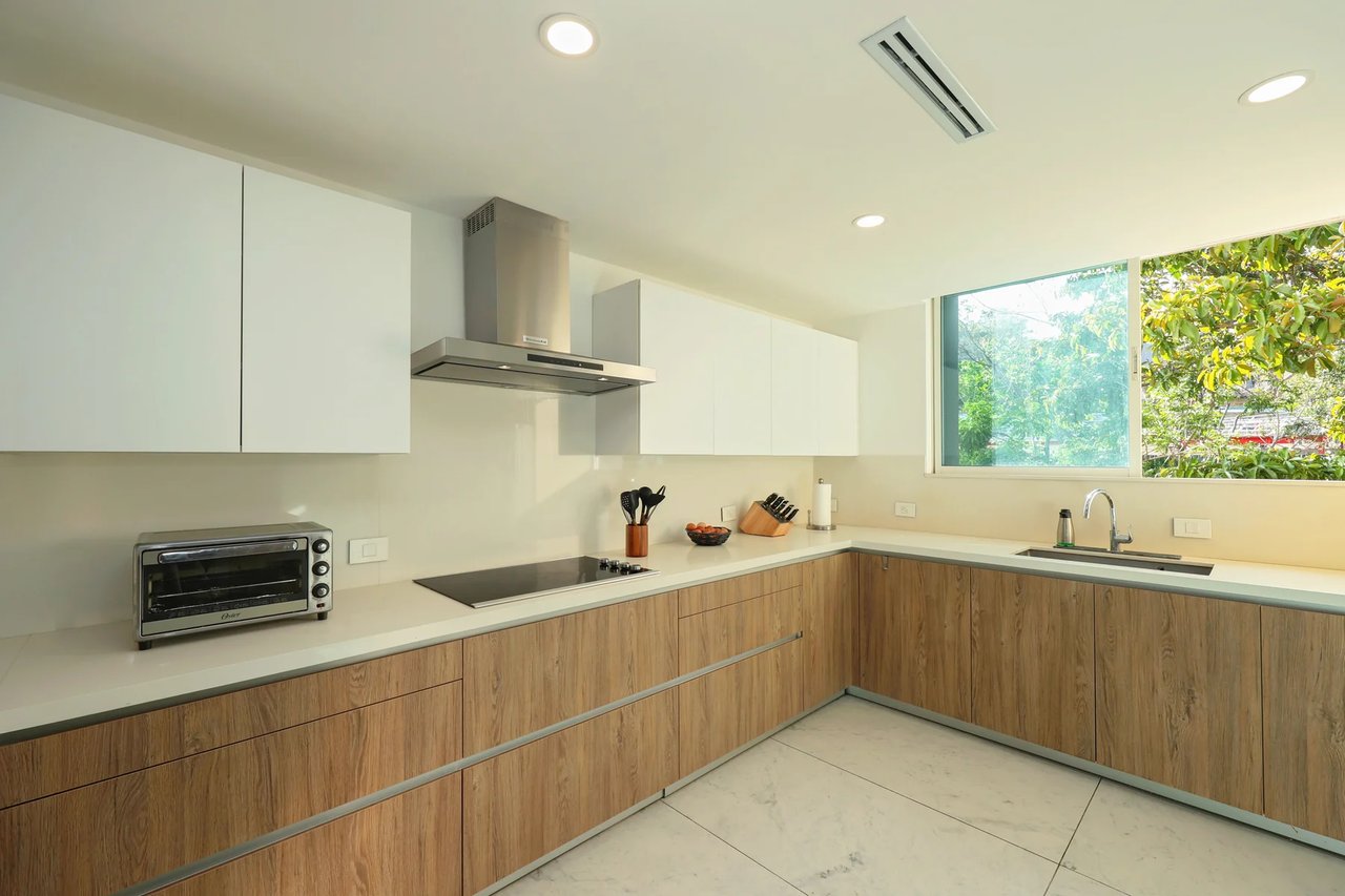 Price Value Opportunity, Escazu, San Jose