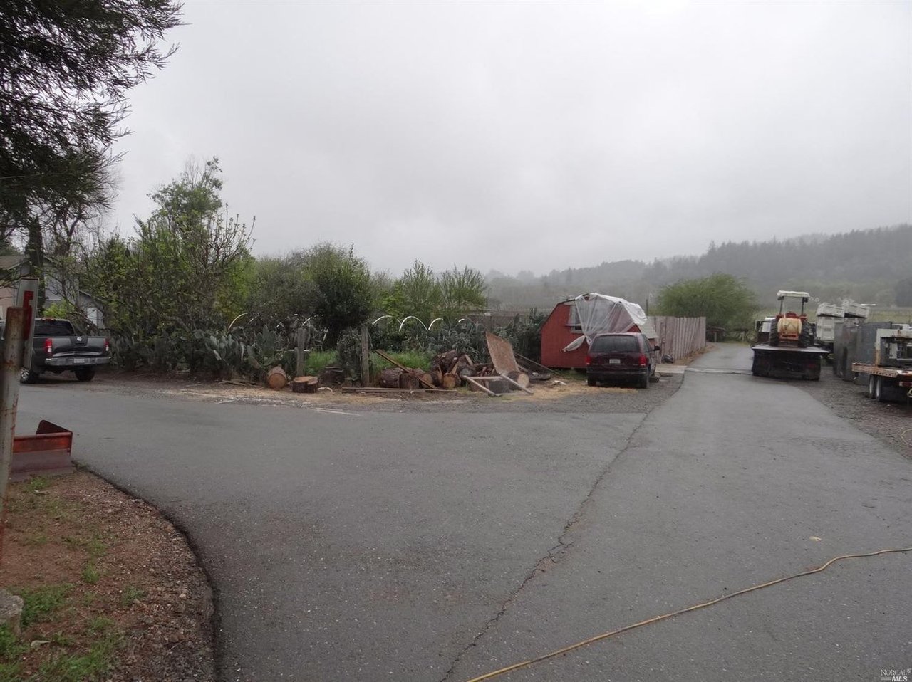 1230 Dry Creek Rd
