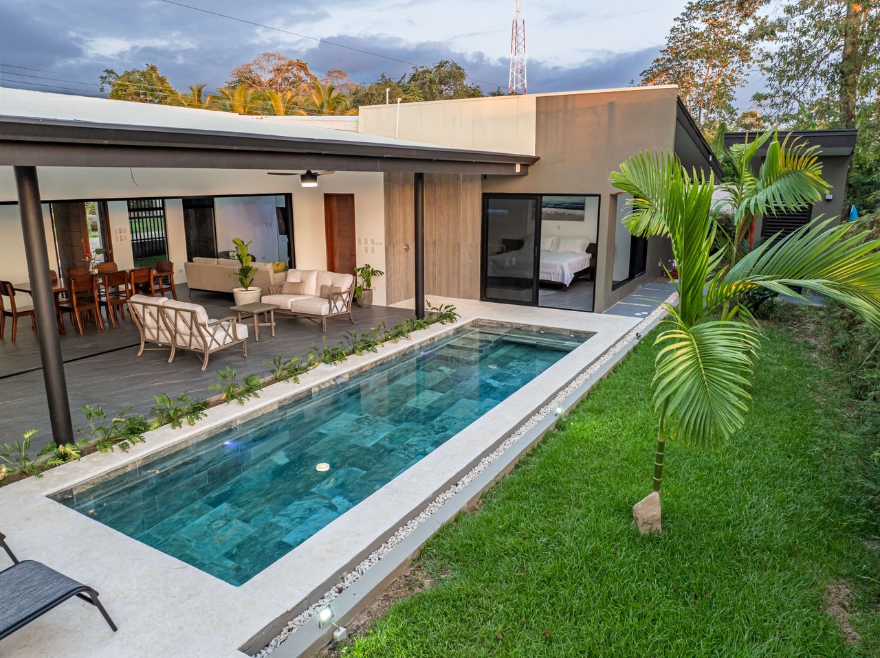 Stylish 3 bed, 3 bath Brand New  Villa in Uvita. 