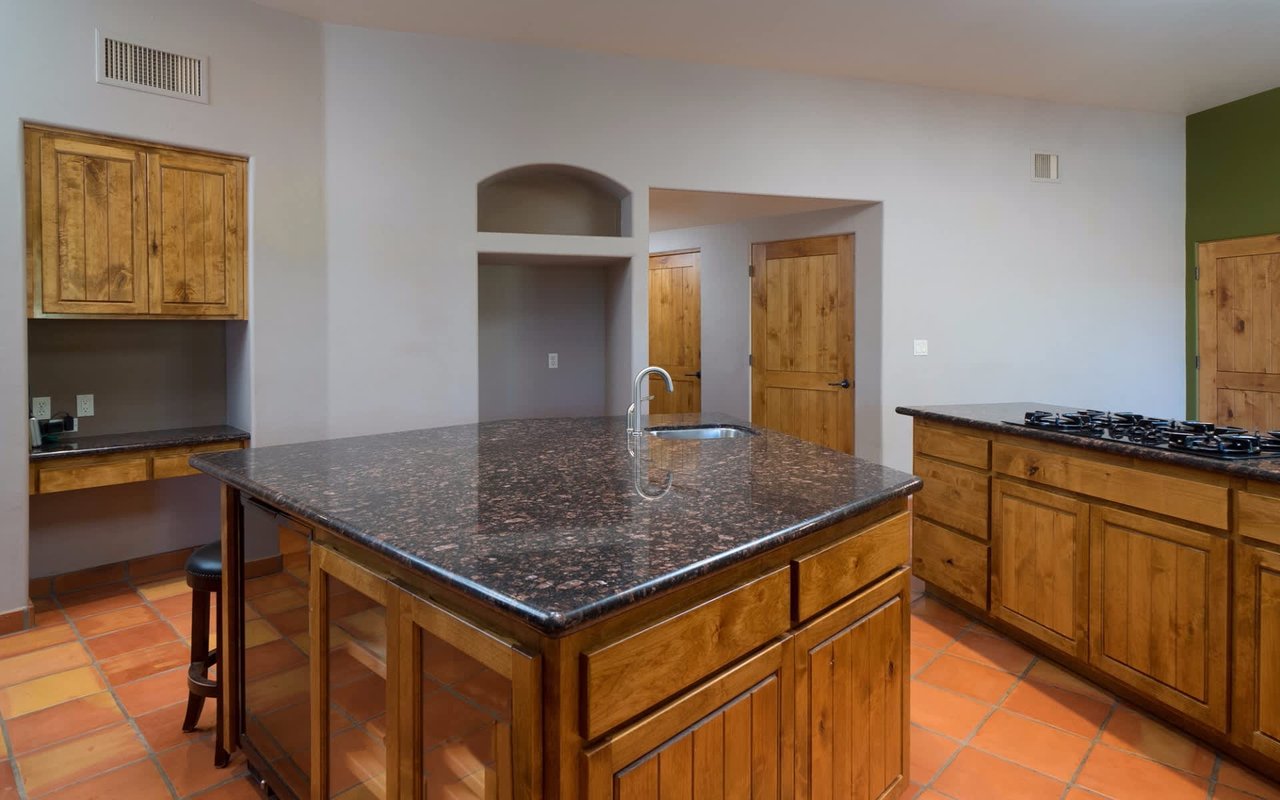 Perfect Desert Oasis, Santa Fe Estate