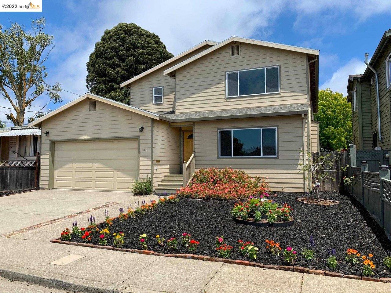 1807 Ralston Ave