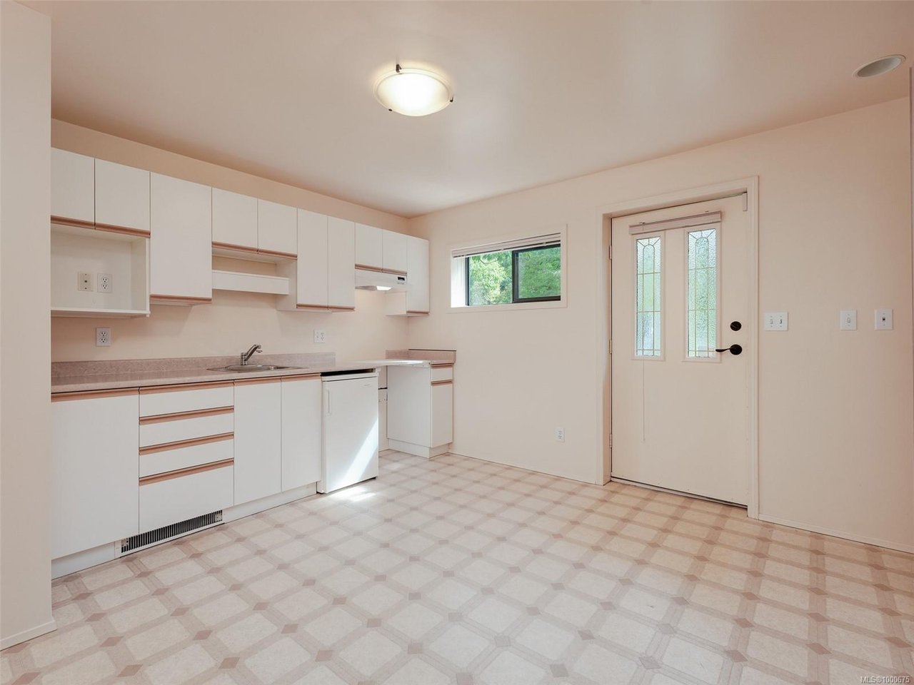 102 High St, View Royal