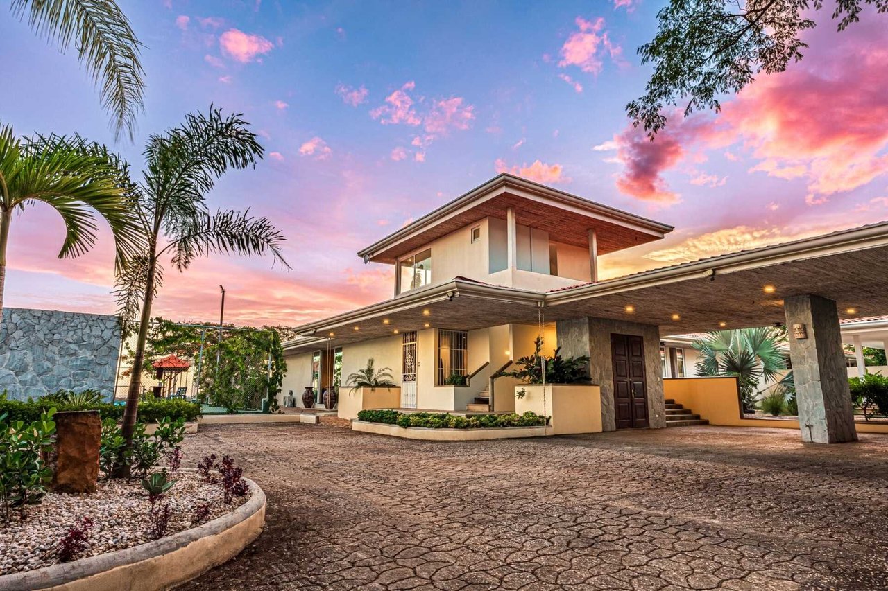 Tennis Court Ocean View Villa, Tamarindo, Guanacaste