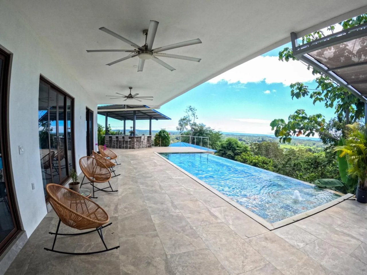 Modern Infinity Pool Estate, Jaco, Puntarenas