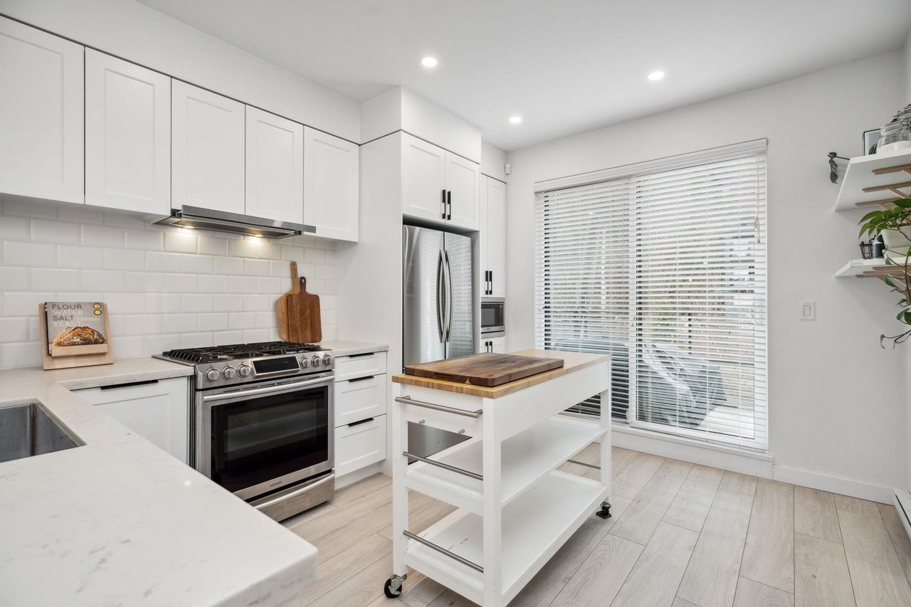 106-3105 St George St