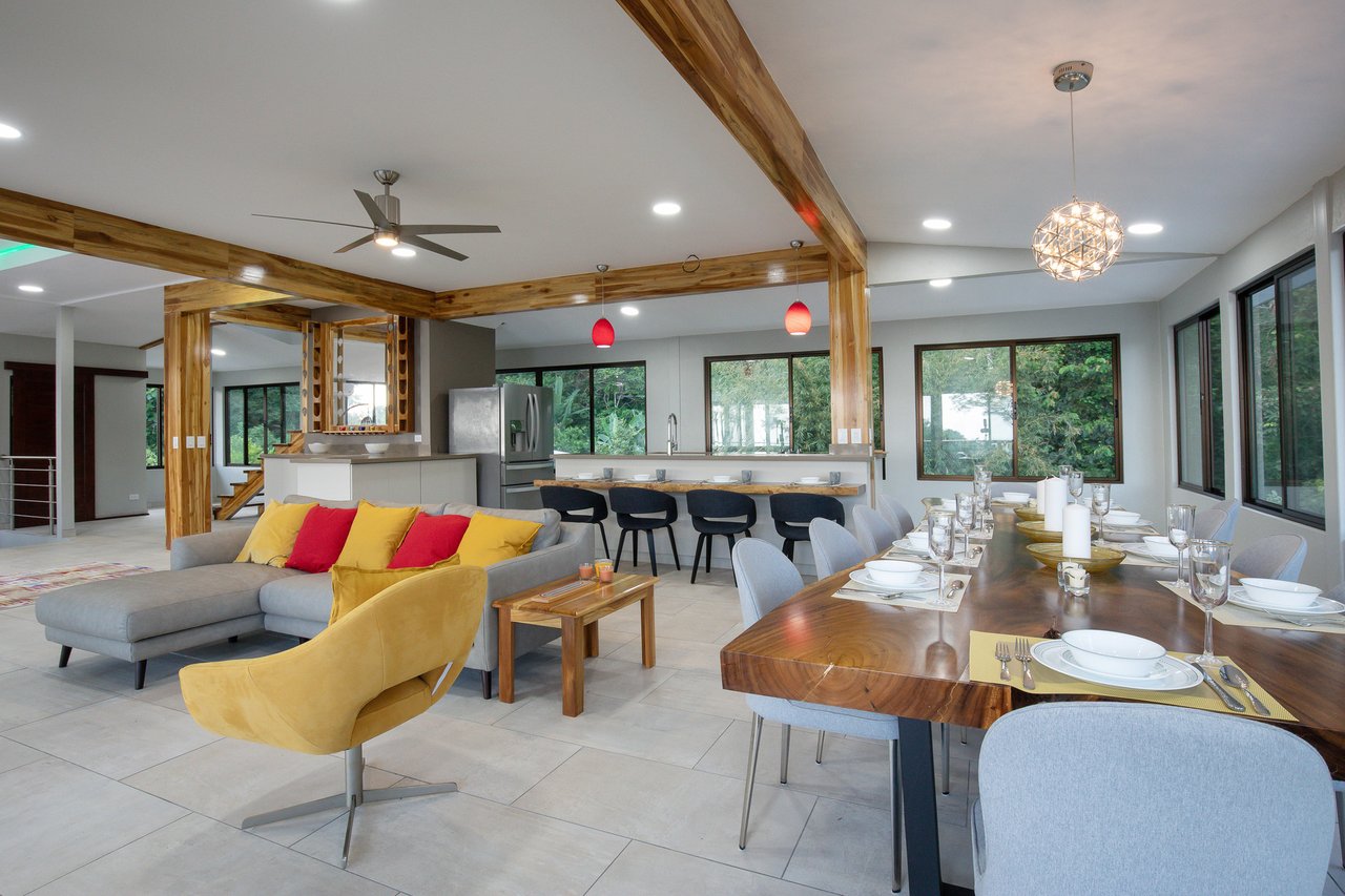 Rainforest Estate with Guest House, Dominical, Puntarenas