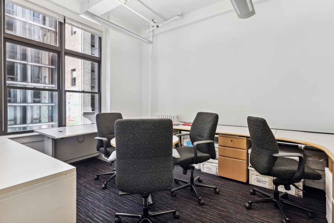 135 W 27Th St - Office Unit