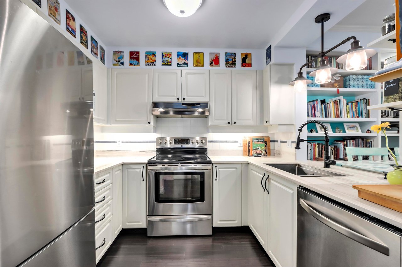 309-3600 Windcrest Drive, North Vancouver
