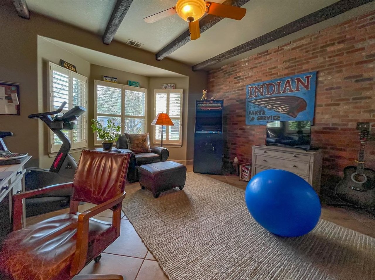 2531 Poppy Dr