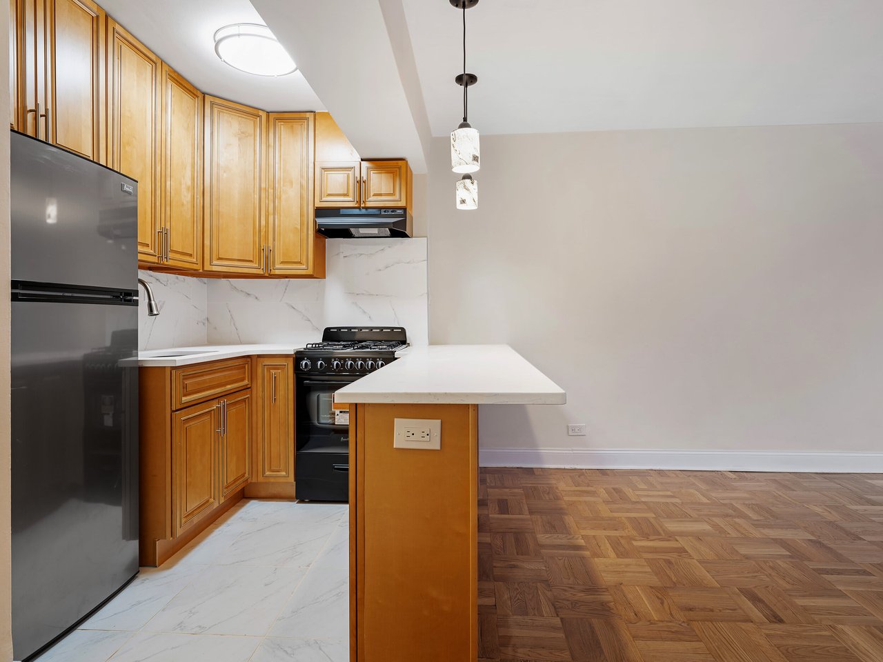 75-10 Yellowstone Blvd, #2E