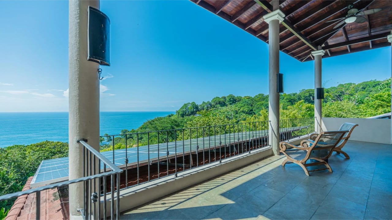 Solar Powered Coastal Luxury Estate, Dominical, Puntarenas