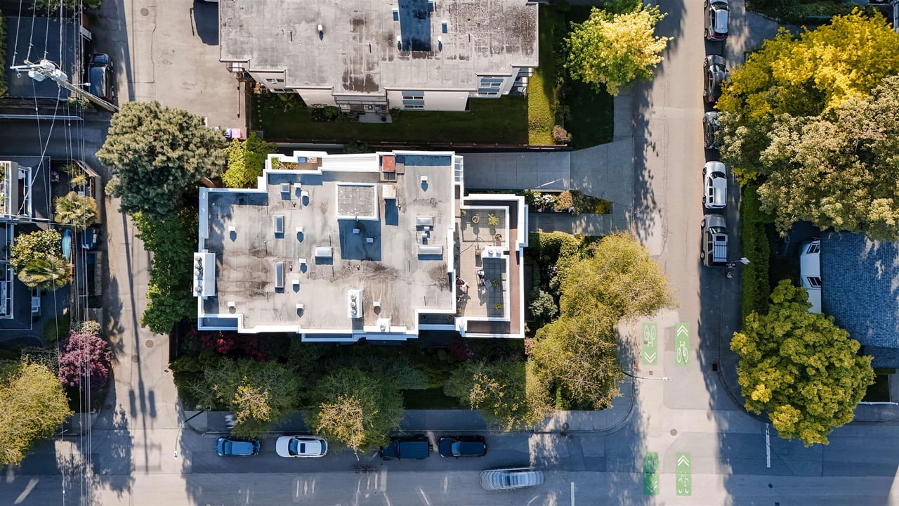 103-2110 York Ave